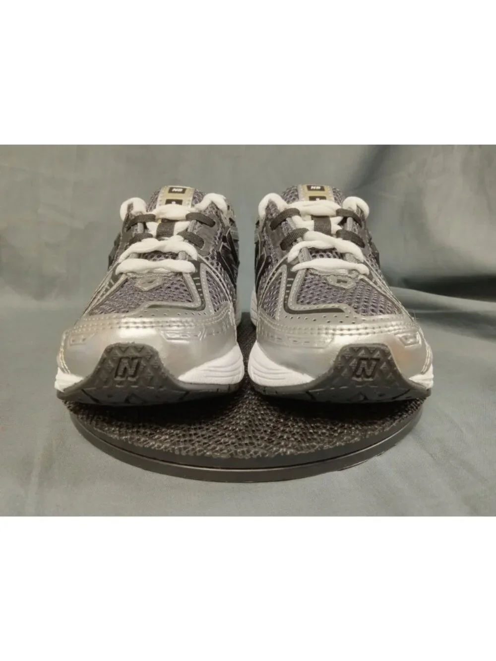 New Balance 1906 Sneakers PC1906CG Silver Metallic/Black Kids Size 2 NEW NO BOX